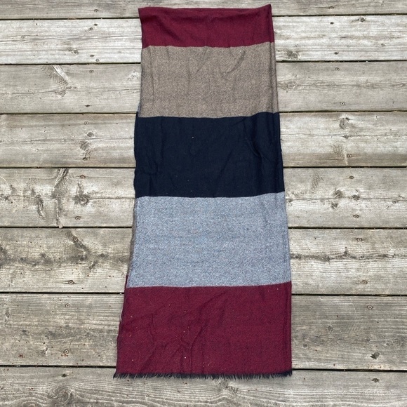 Burberry Colour block Scarf Red/Black - Picture 13 of 14